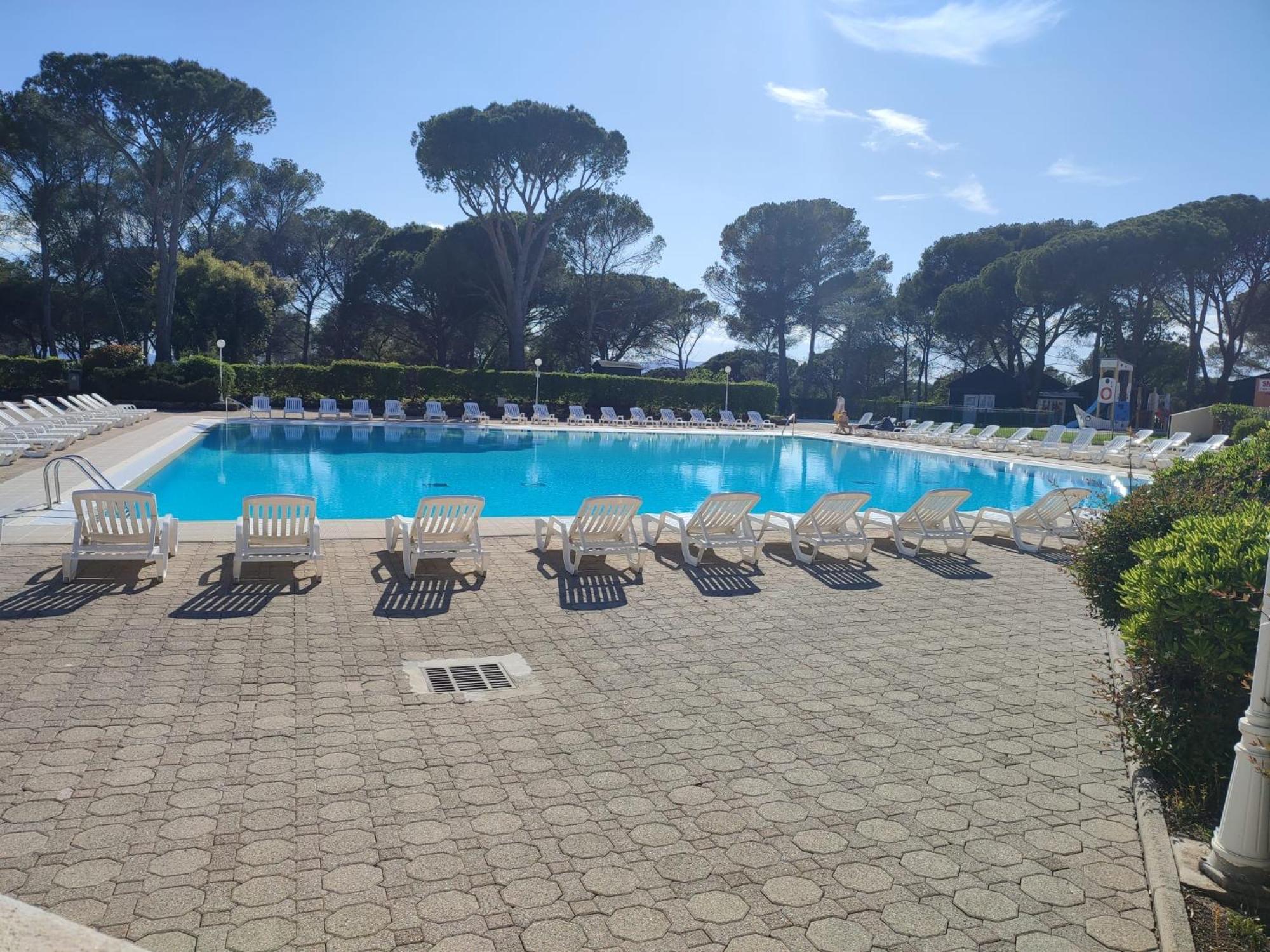 Charmant 2 Pieces Au Coeur Des Golfs De Saint Raphael Dış mekan fotoğraf